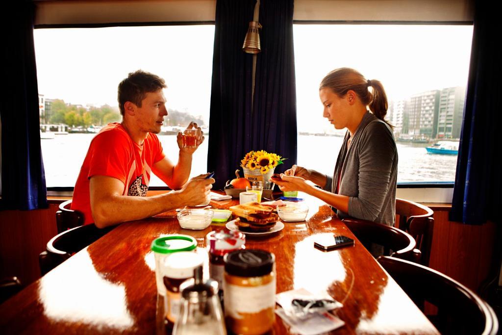 Amicitia Hotel en barco